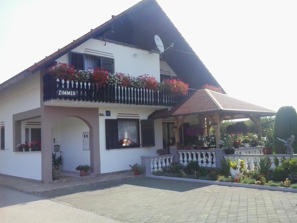 Guesthouse Tomas Čatrnja Zewnętrze zdjęcie