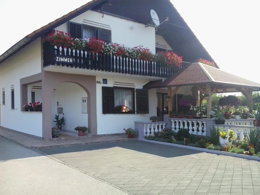 Guesthouse Tomas Čatrnja Zewnętrze zdjęcie