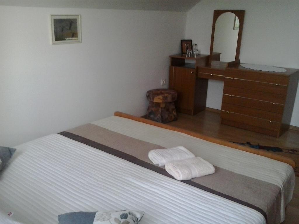 Guesthouse Tomas Čatrnja Zewnętrze zdjęcie