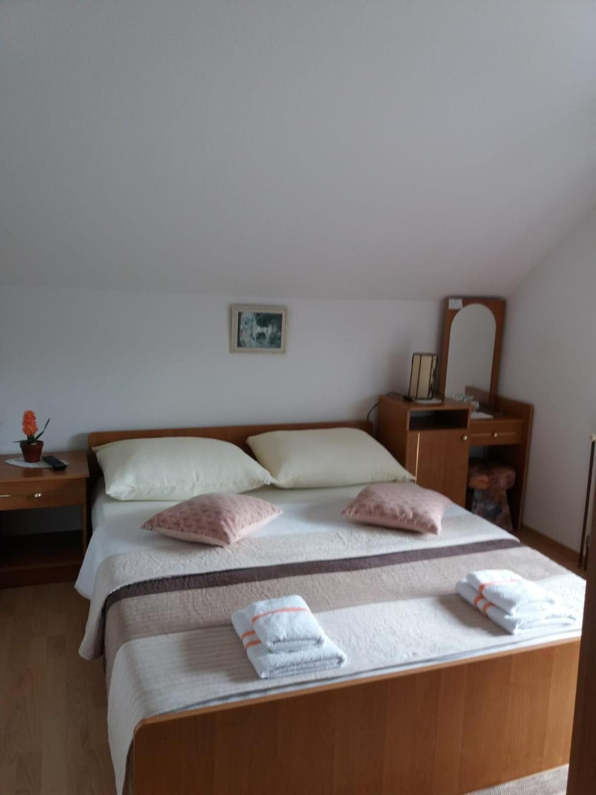 Guesthouse Tomas Čatrnja Zewnętrze zdjęcie