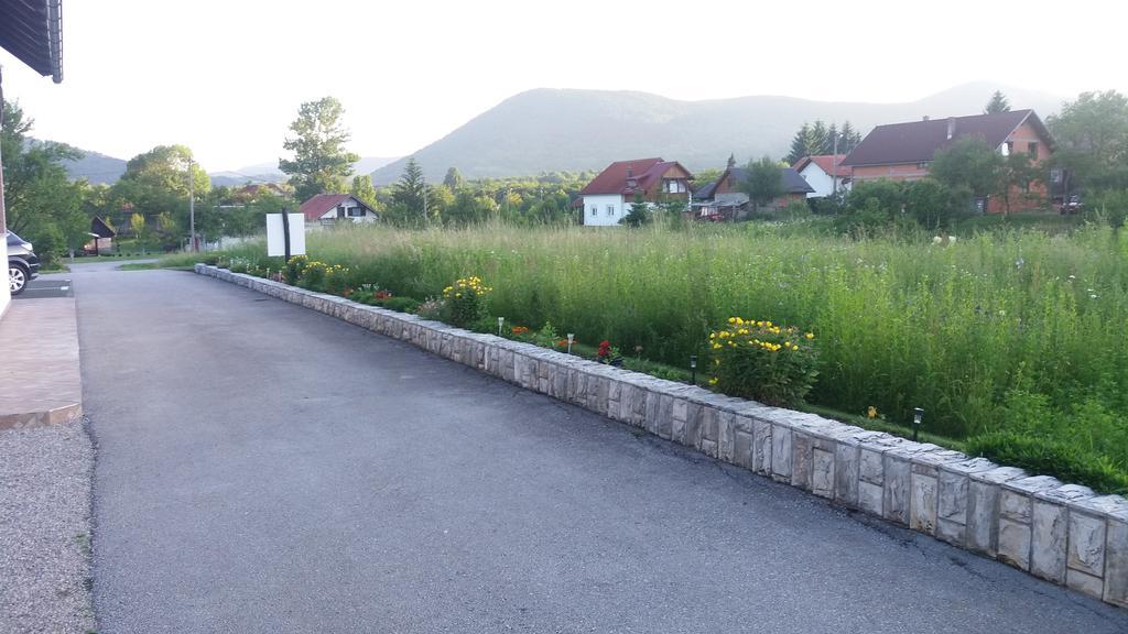 Guesthouse Tomas Čatrnja Zewnętrze zdjęcie