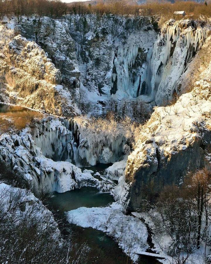 Guesthouse Tomas Čatrnja Zewnętrze zdjęcie