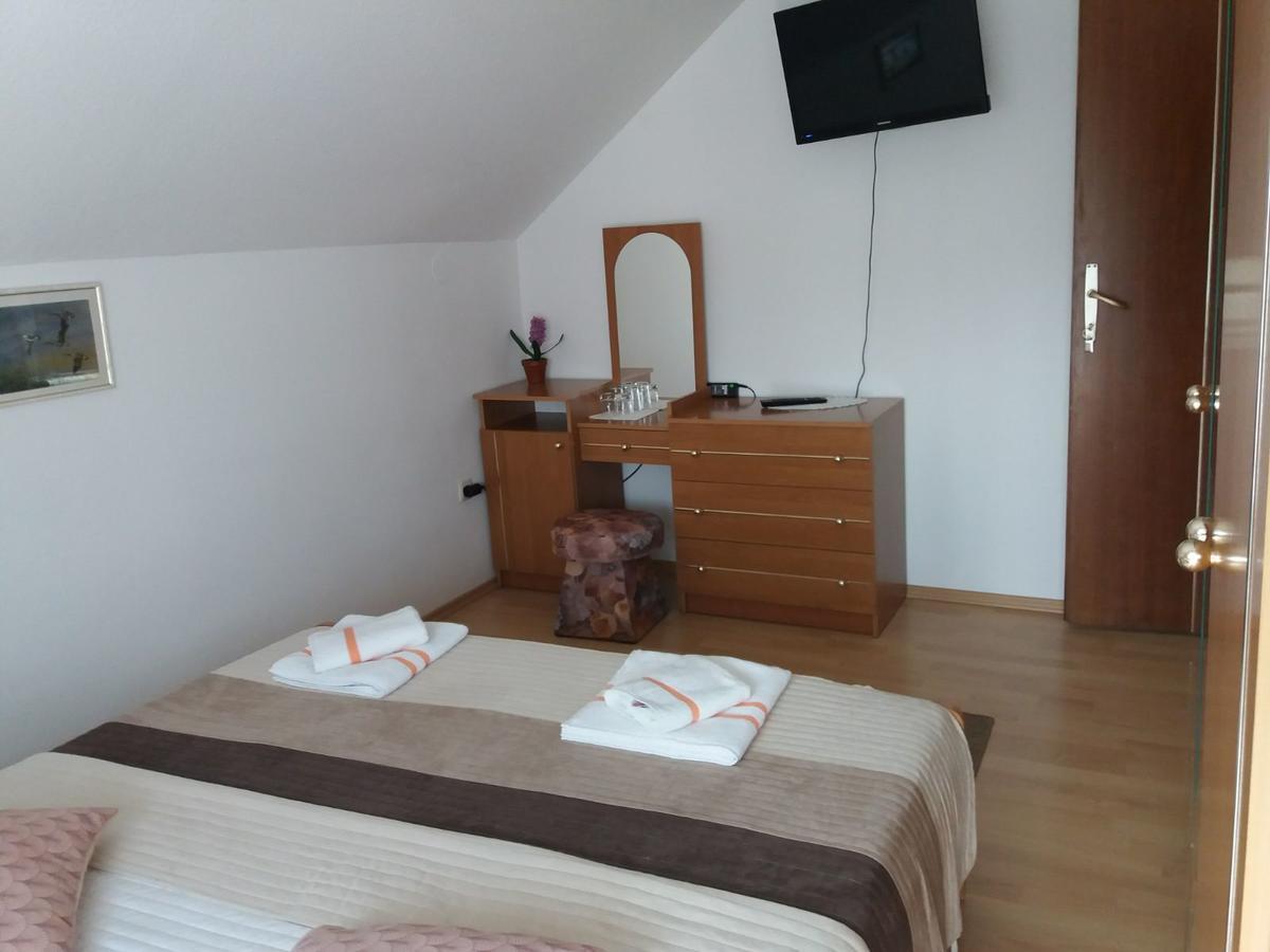 Guesthouse Tomas Čatrnja Zewnętrze zdjęcie