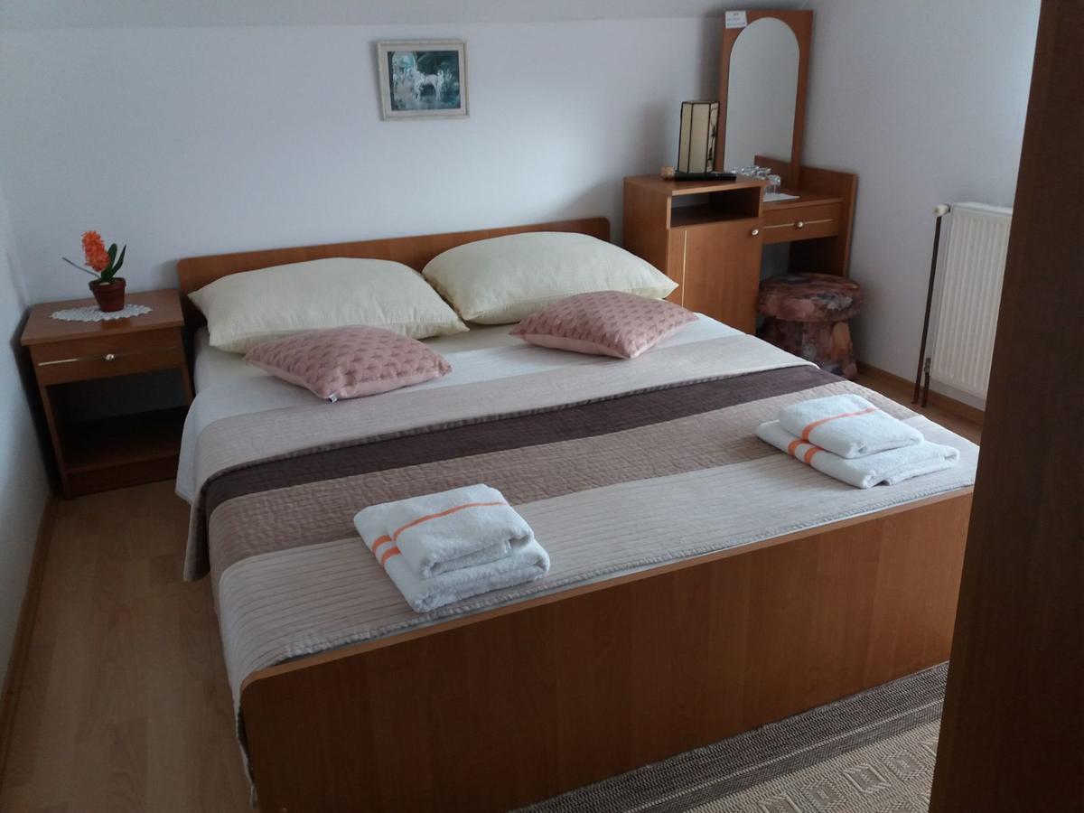 Guesthouse Tomas Čatrnja Zewnętrze zdjęcie