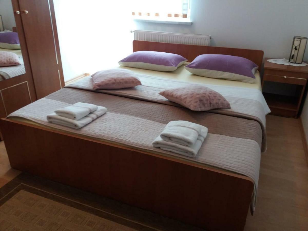 Guesthouse Tomas Čatrnja Zewnętrze zdjęcie